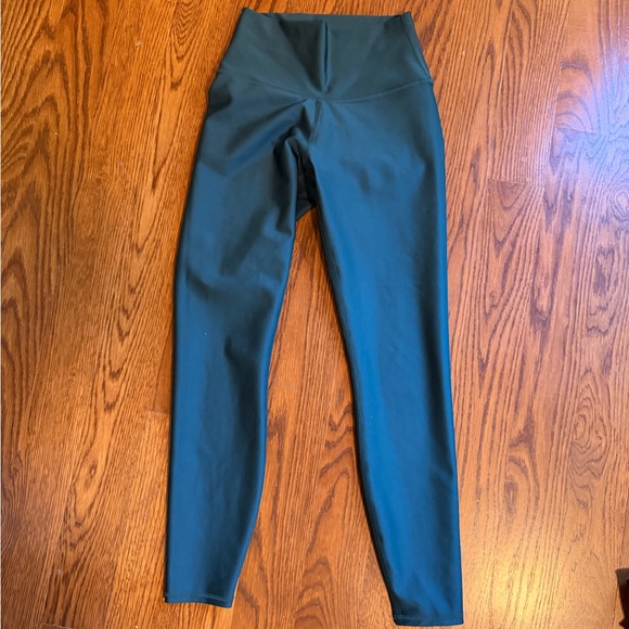 ALO Yoga Pants - Airlift Alo Leggings